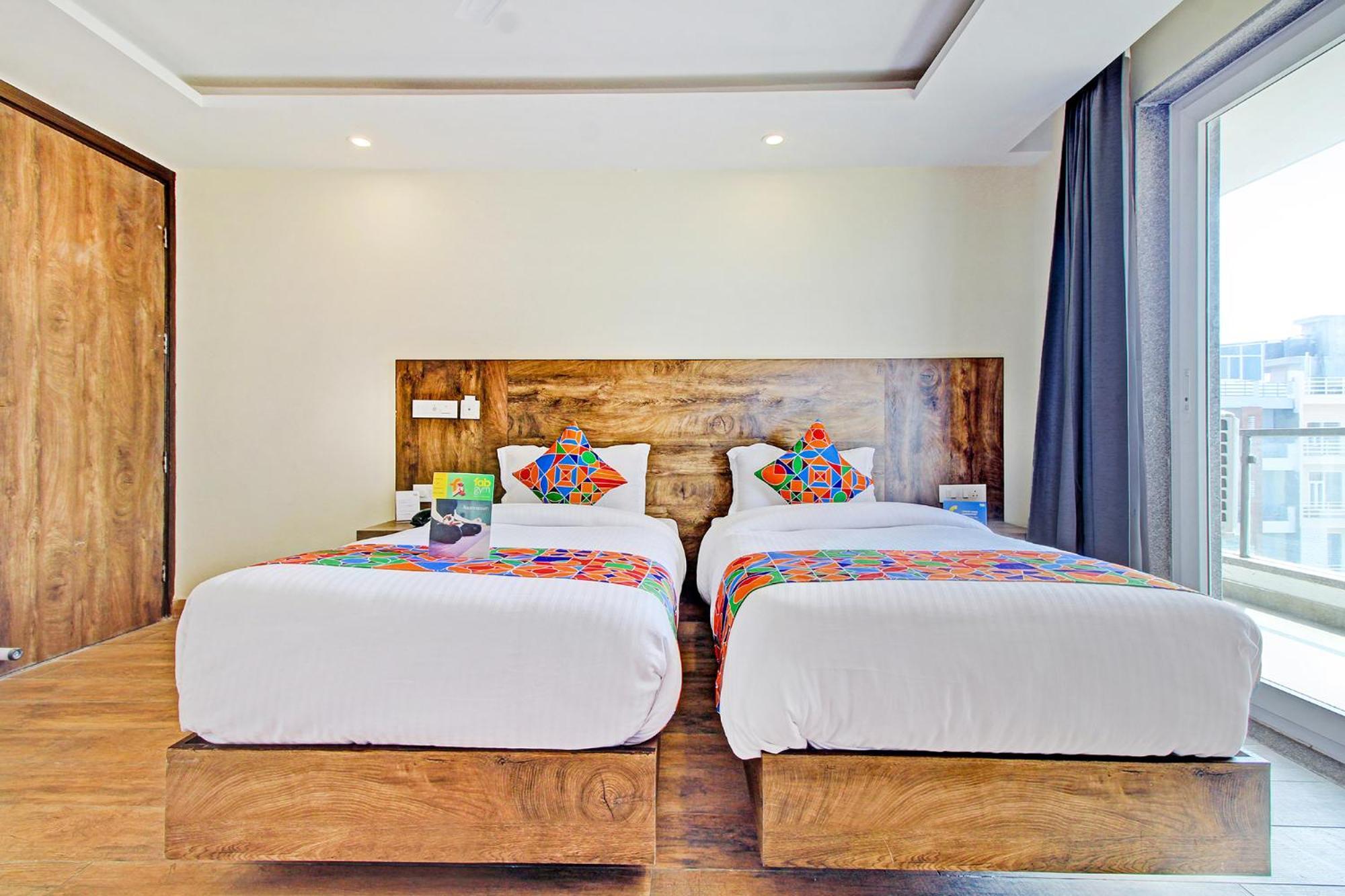 Fabhotel Soft Petals Gurgaon Exterior foto
