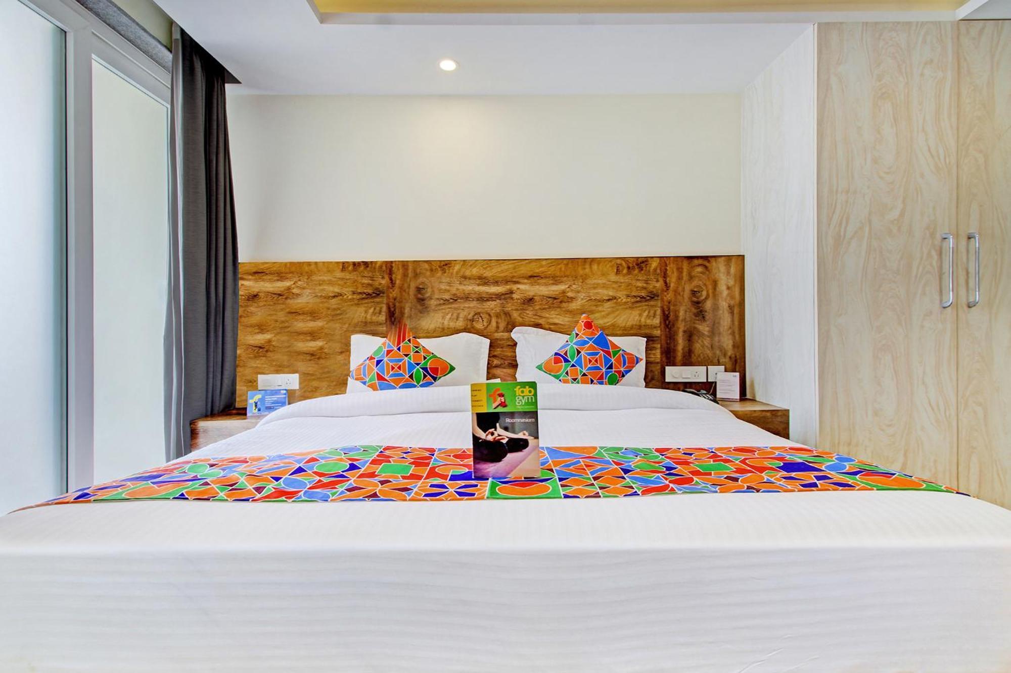 Fabhotel Soft Petals Gurgaon Exterior foto