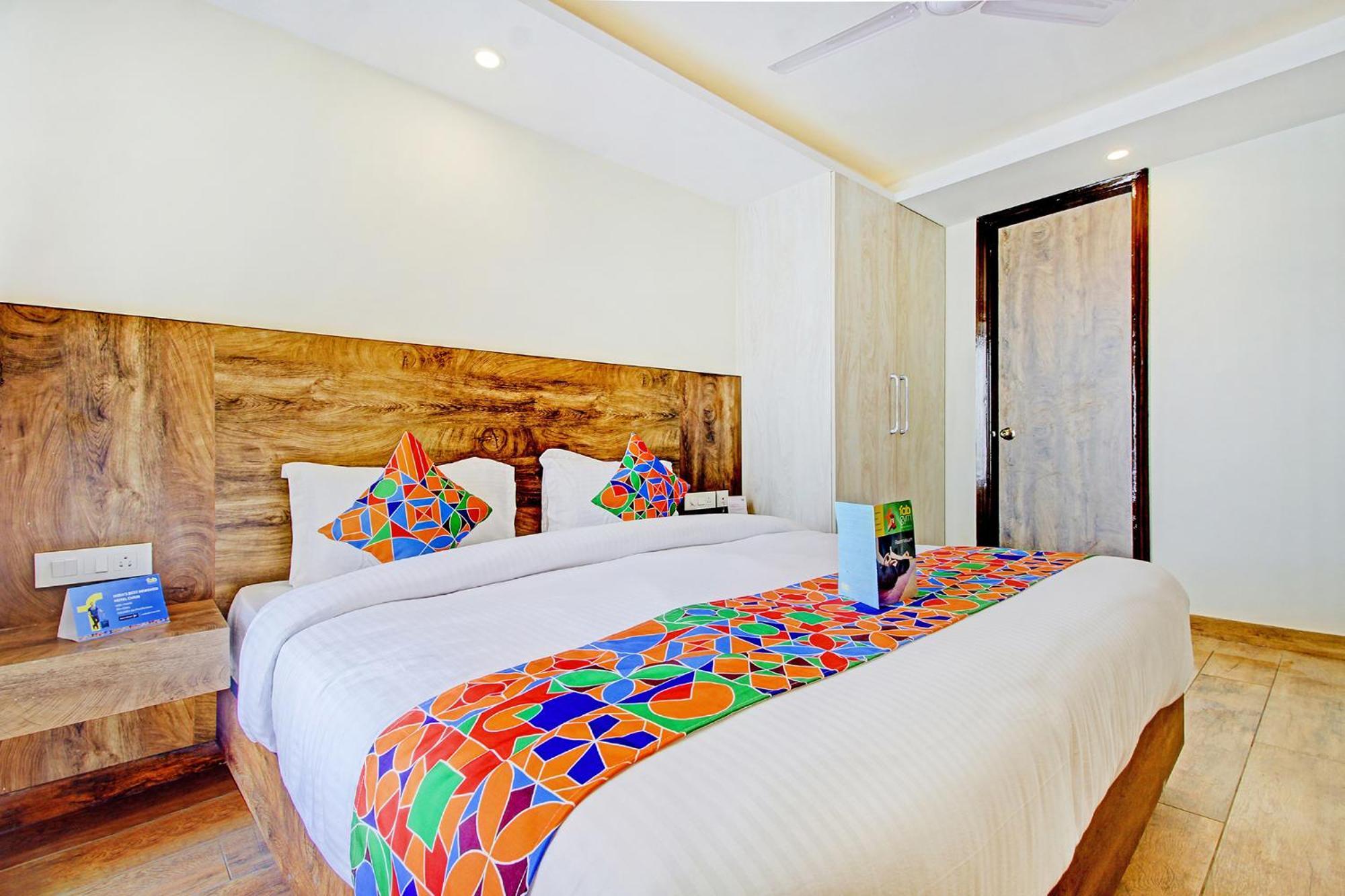 Fabhotel Soft Petals Gurgaon Exterior foto